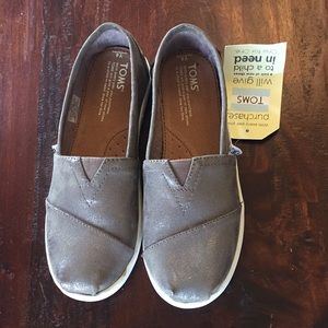 Toms flats, color: gunmetal